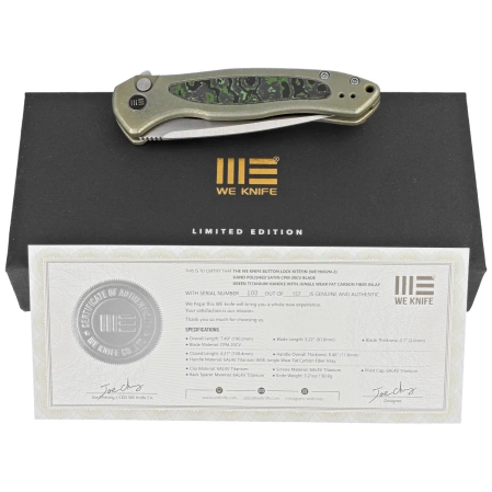 Nóż składany WE Knife Button Lock Kitefin LE No 103/157 Green Titanium/Jungle Wear Fat Carbon, Hand Polished Satin CPM 20CV (WE19002N-2)